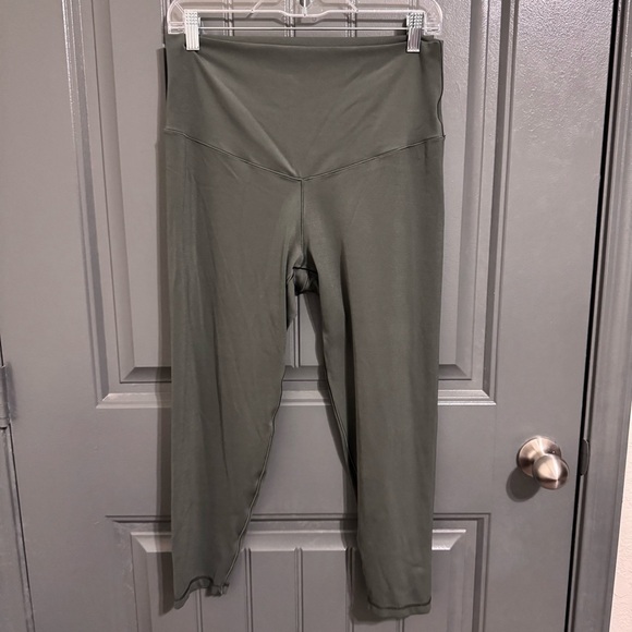 Aerie Olive Active Med Short M Court Short Leggings - Picture 1 of 11